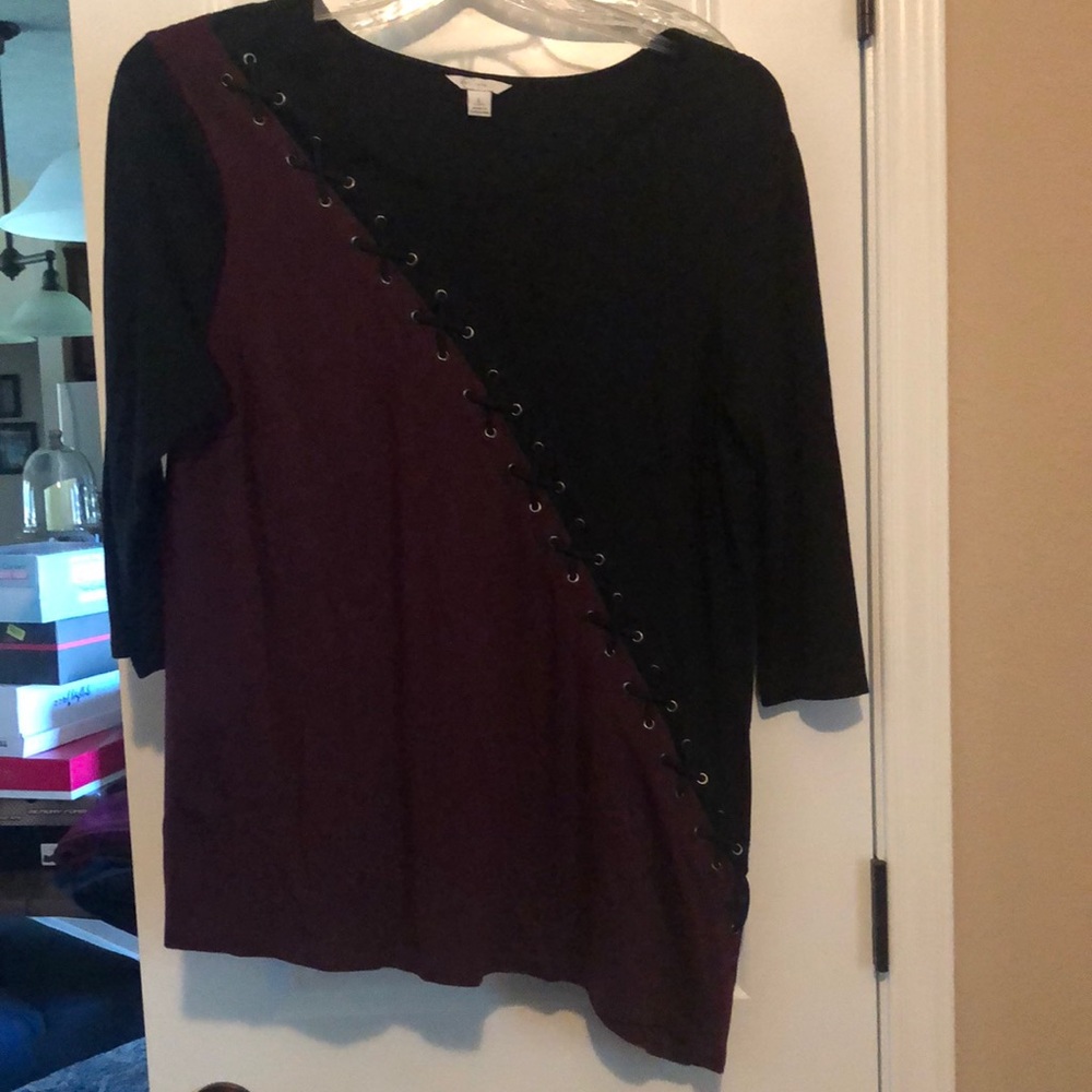Color block asymmetrical tunic with silver hardware